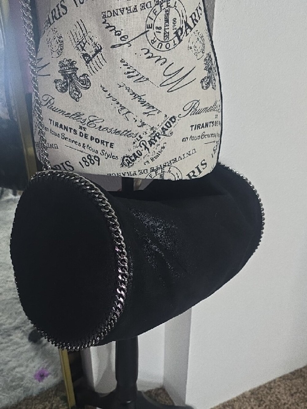 Stella McCartney Black Shine Weekender Bag W/ Silver Chain Trim (EUC)(RARE)🖤🩶 - Picture 2 of 13